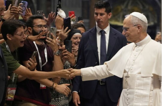"Aspire to Great Things": Pope Leo XIV Challenges Youth to Be Bold