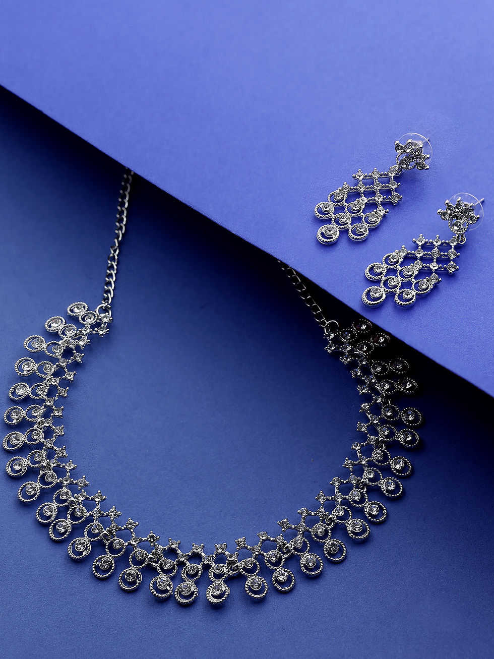 थंबनेल: Stone Necklace
