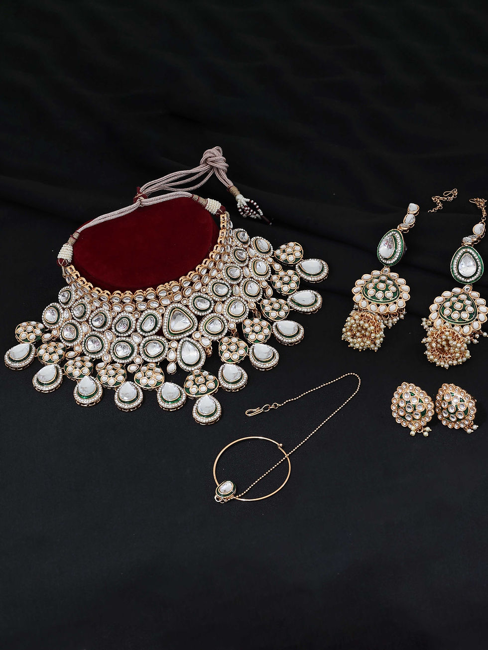 Thumbnail: Bridal Necklace