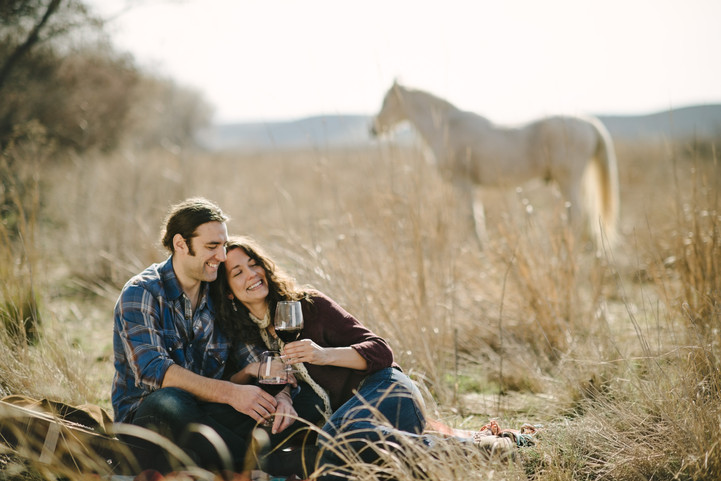 Rock Your Winter Engagement Photos with 5 Easy Tips
