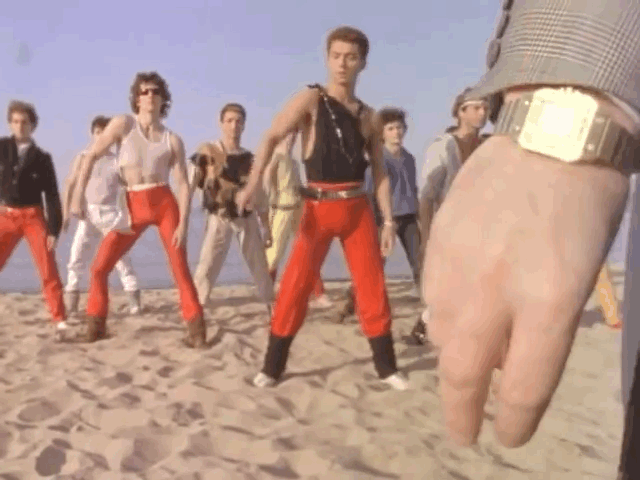 da7bb25b1c888270cf2a3a97b9e13db0.gif