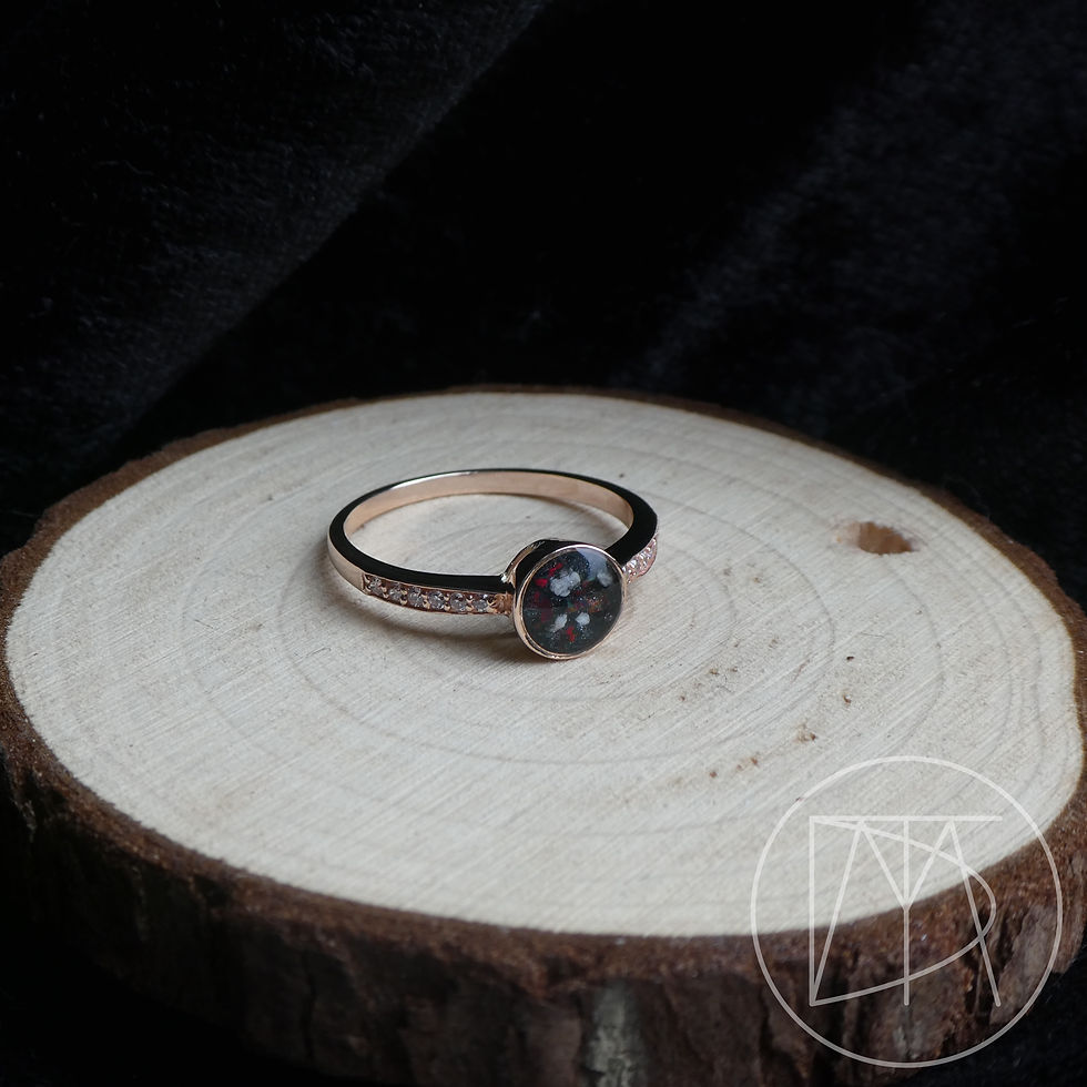 Thumbnail: 9ct Gold 6mm Ring with Swarovski Crystals 