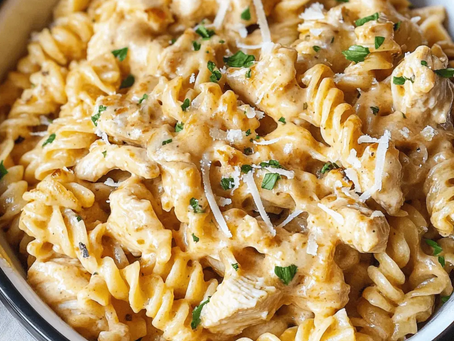 Crockpot Garlic Parmesan Chicken Pasta