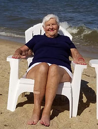 VIVIAN NAUSER 2.jpg