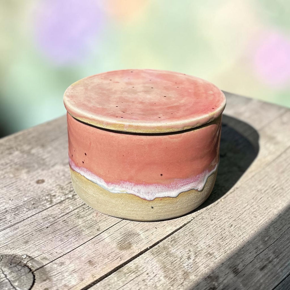 Miniaturbild:  Butterdose mit rosa-weiß GlasurGlasur 