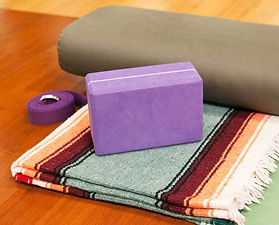 10-best-yoga-props-ftr.jpg
