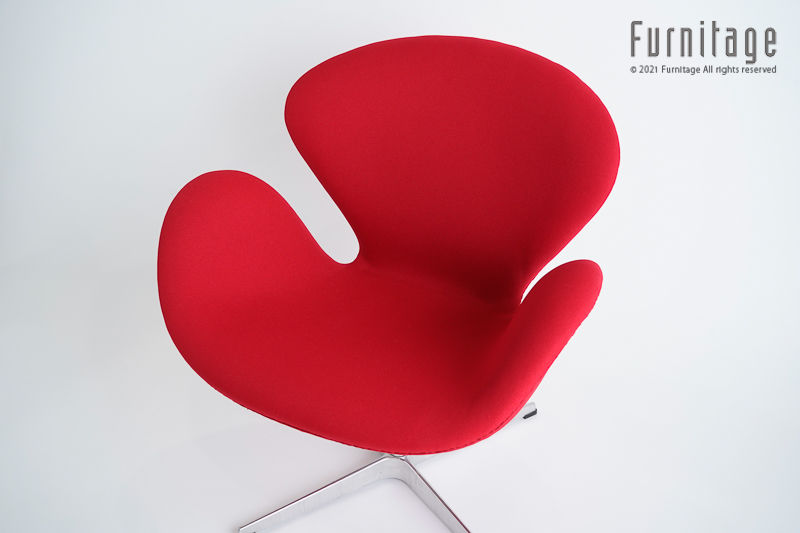サムネイル： Fritz Hansen  SWANチェア　レッド