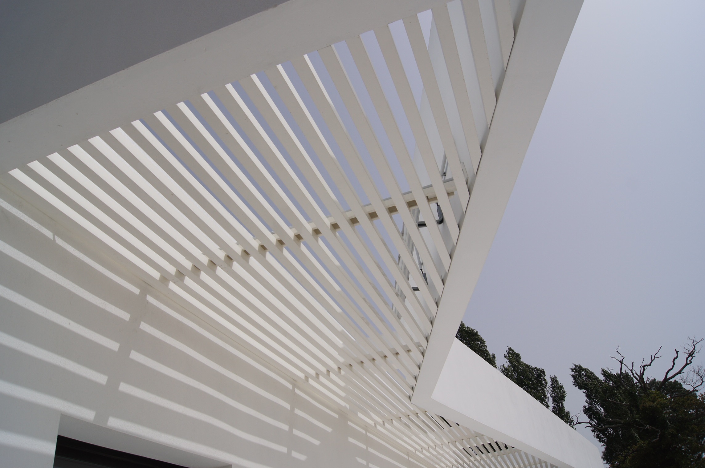 BRISE-SOLEIL