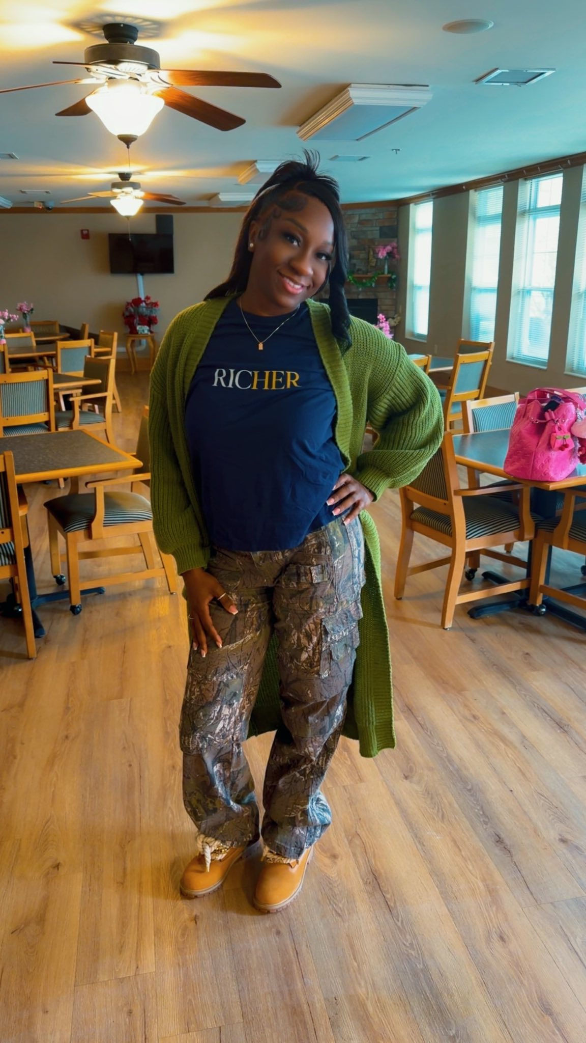RicHer Women's Relaxed T-Shirt