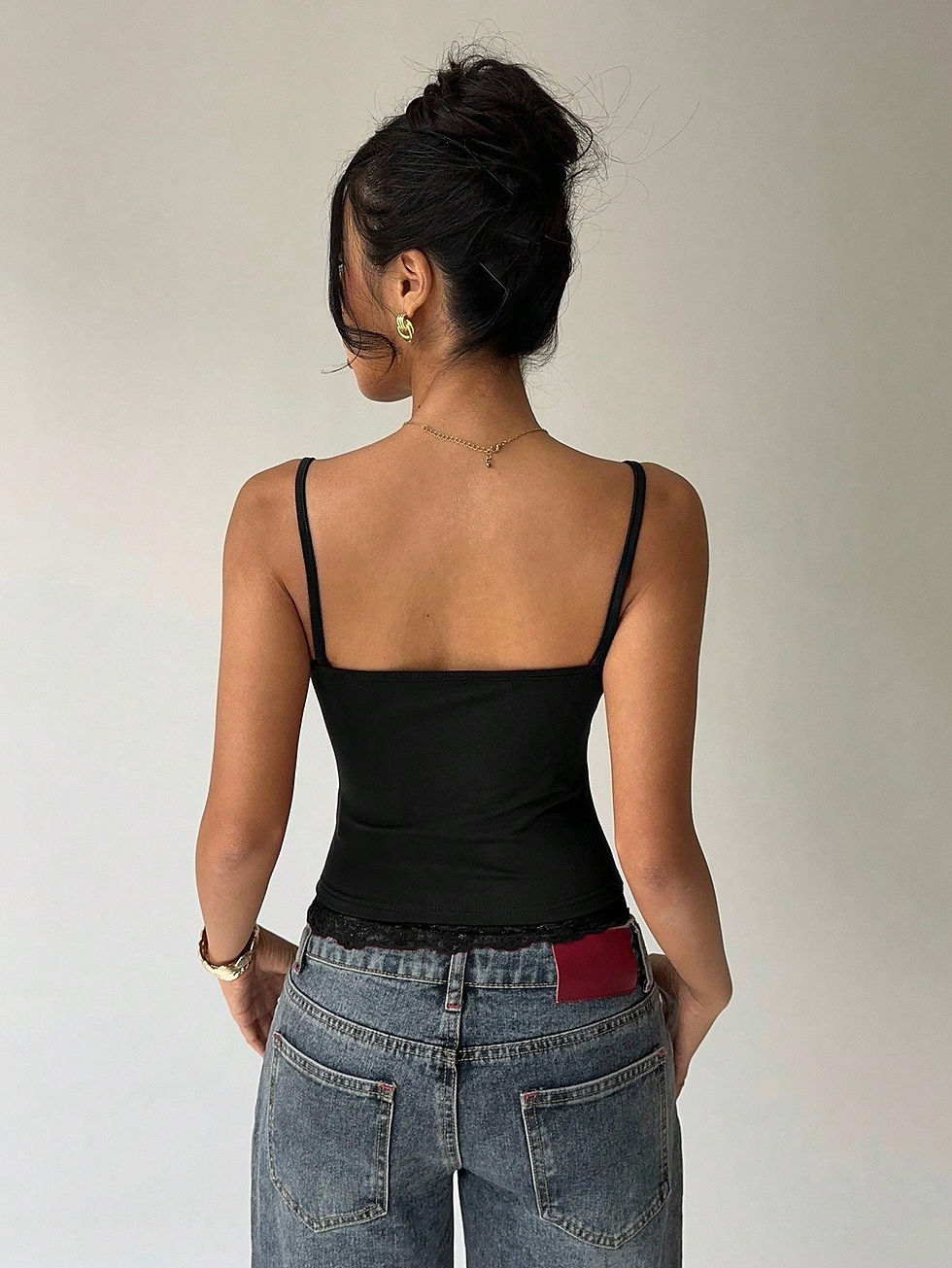 Miniatura: Women's Sexy Lace Trim U-Neck Basic Solid Color Slim Fit Cami Top Casual Spaghet
