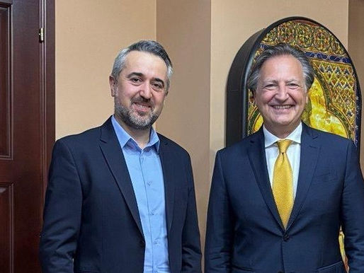 Armenia - Visita dell'Ambasciatore italiano al Matenadaran