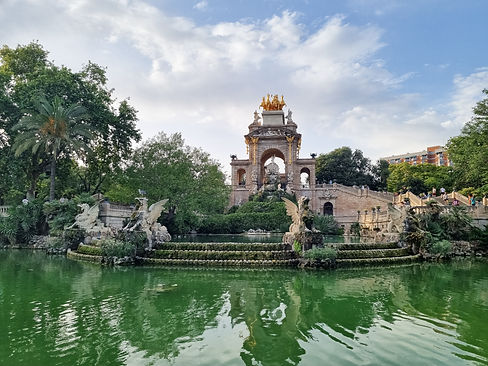 parc-de-la-ciutadella_edited.jpg