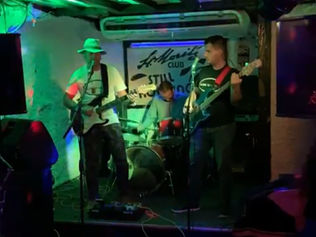 Dia de Rock: Banda Close to de Sun se apresenta nesta sábado (23.3), a partir das 19:00 horas, em Londres