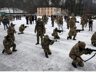 União da OTAN é essencial diante da ameaça Russa em invadir à Ucrânia, dizem Boris Johnson e Macron