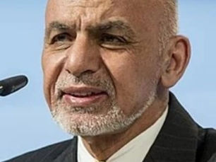 Ashraf Ghani abandona o Afeganistão depois de invasão talibã. Centenas de pessoas morreram