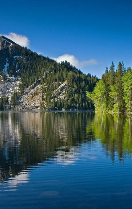 lake and mountains Cascade Lake, Oregon