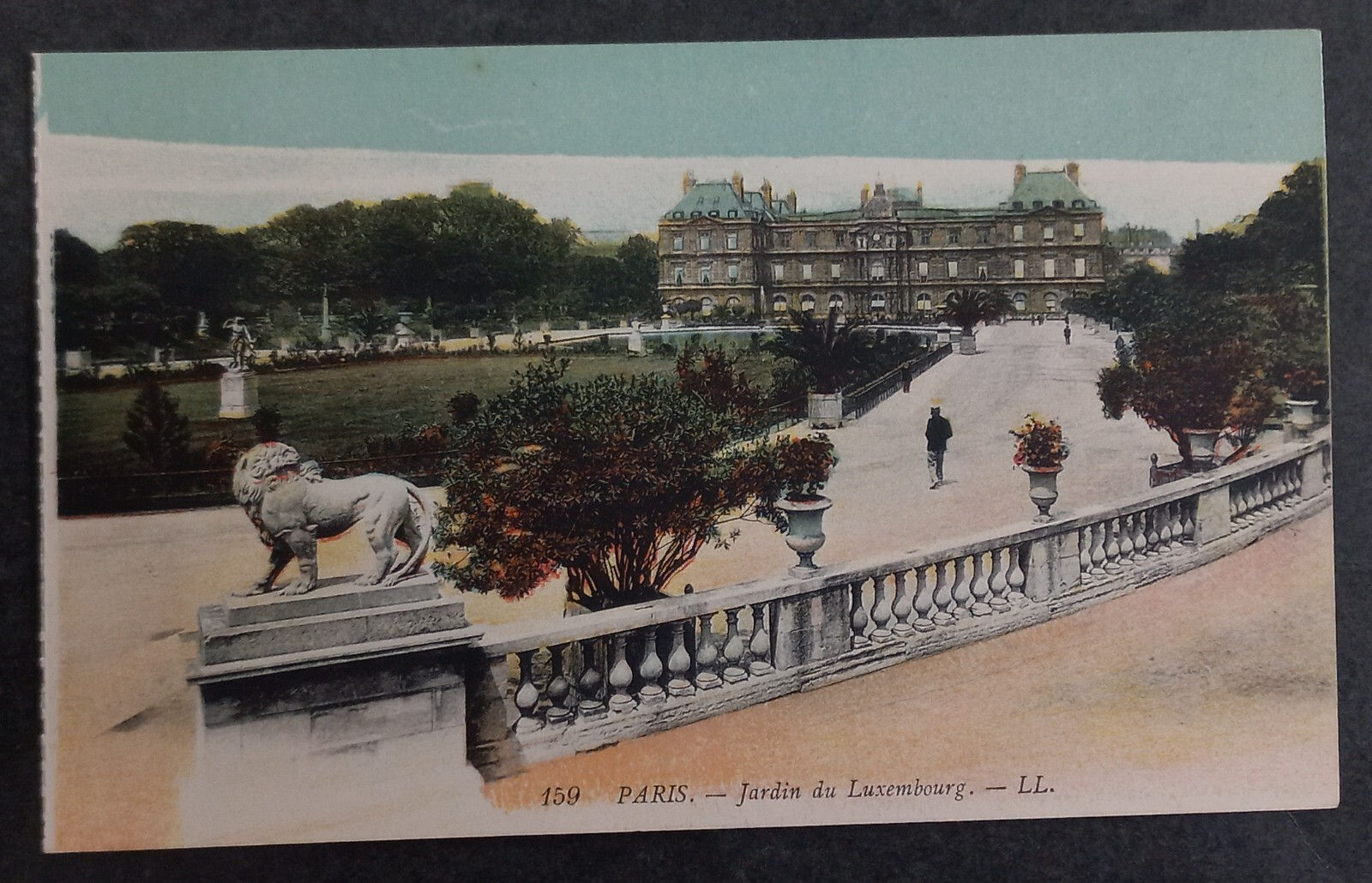 Undated France Postcard-Luxemburg Garden Unused No Stamp