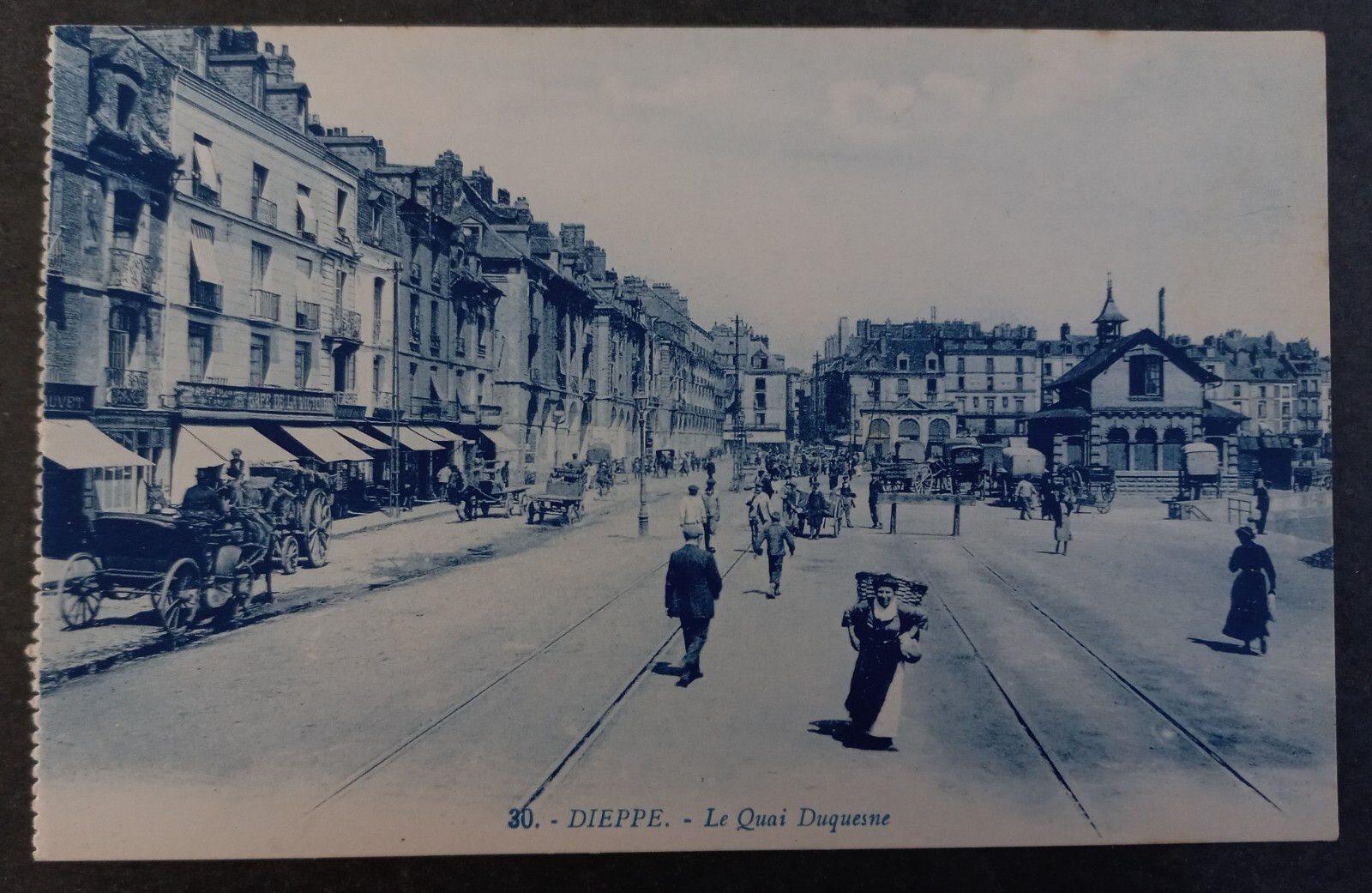 Undated France Postcard-The Duquesne Wharf Unused No stamp