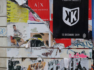 パリのビリビリ広告