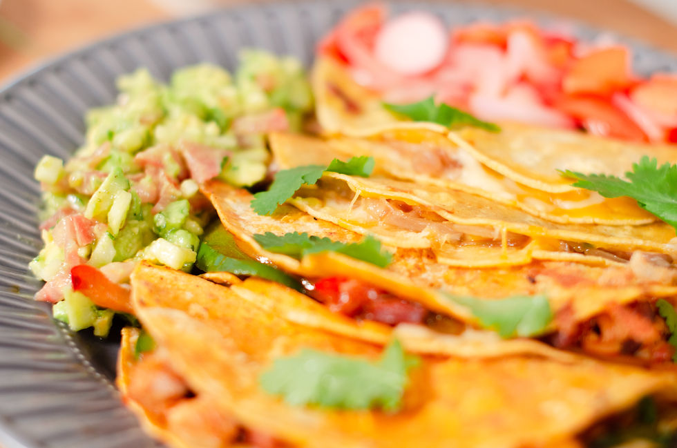 Miniatura: Surtido de Tacos y Salsa de Chile Morirá