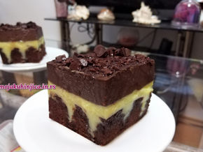 PUDING KOLAČ SA RUPICAMA