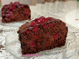 POSAN ČOKOLADNI KOLAČ SA VIŠNJAMA