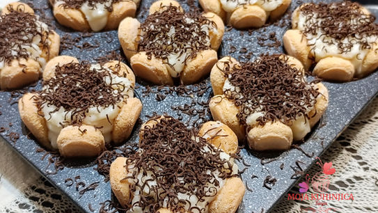 KOLAČIĆI OD PIŠKOTA I PUDINGA