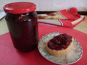 DOMAĆI DŽEM OD JAGODA