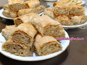 POSNA PITA SA PRAZILUKOM, PIRINČEM I ŠAMPINJONIMA