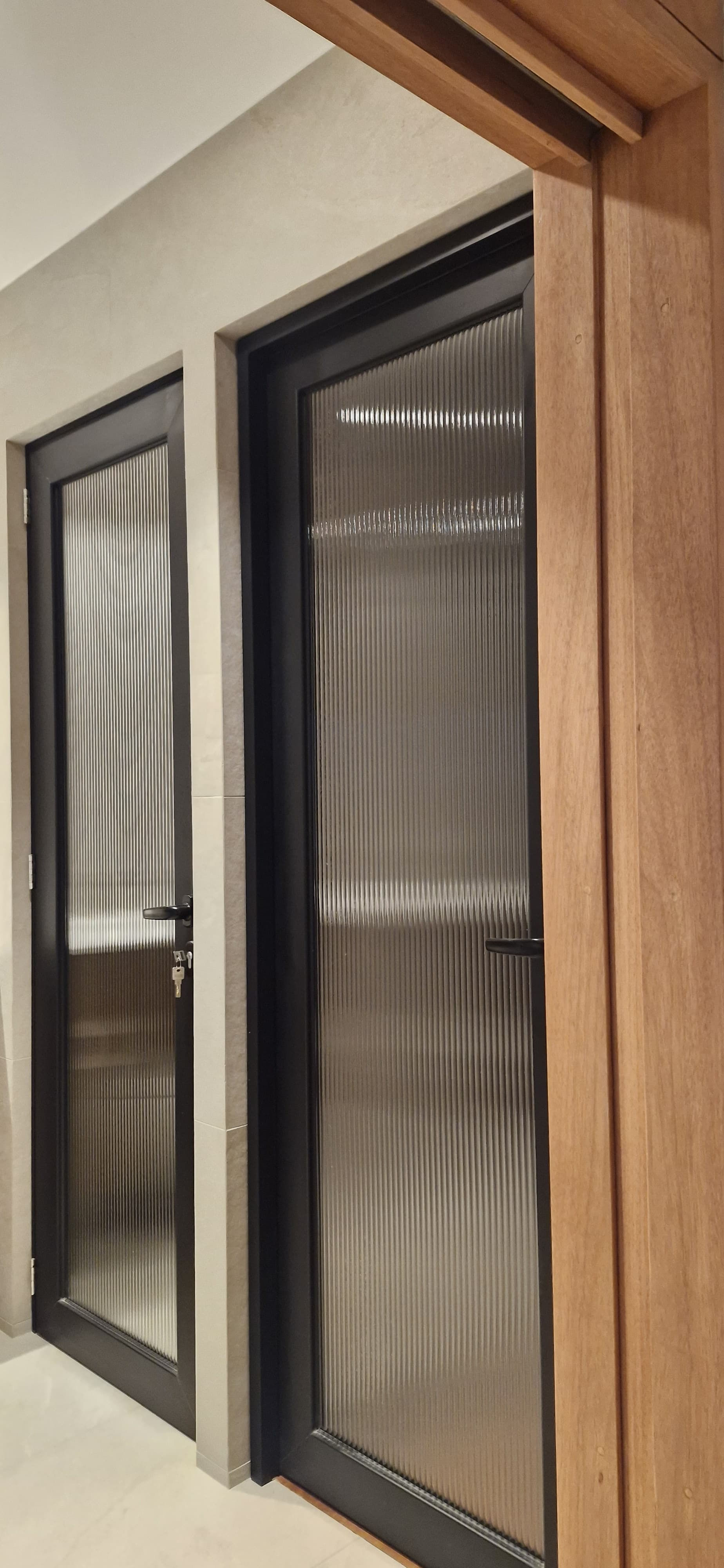 PUERTA DE ALUMINIO PREMIUM