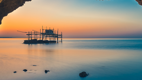 trabocco di punta aderci al tramonto