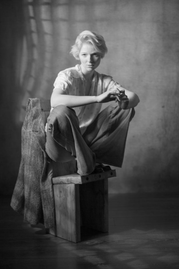 Bild zeigt eine Person. Inhaltlich schwer in Worte zu fassen.