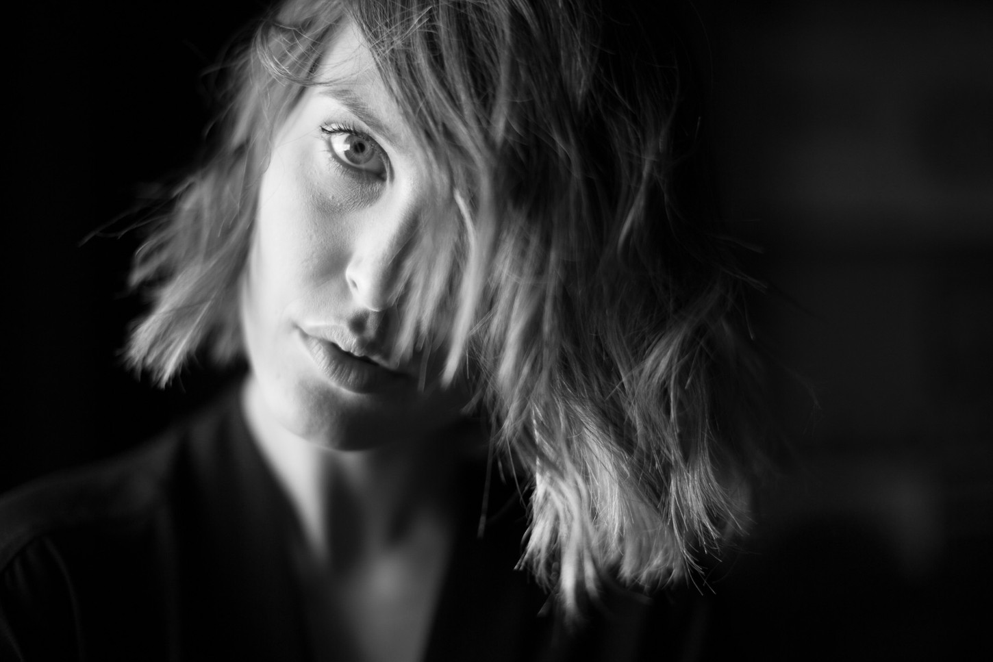 Bild zeigt eine Person. Inhaltlich schwer in Worte zu fassen.