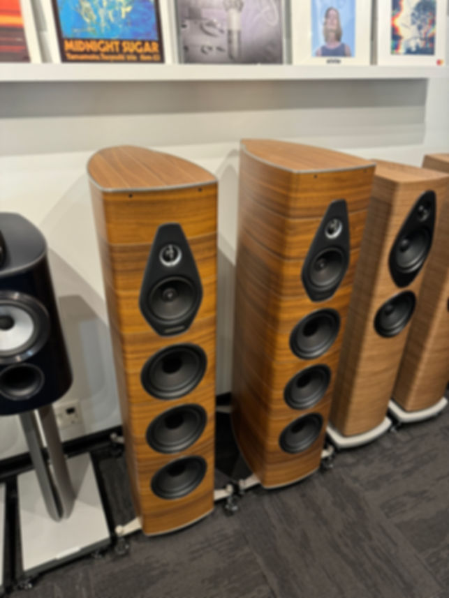Mint Demo - Sonus Faber Olympica Nova V