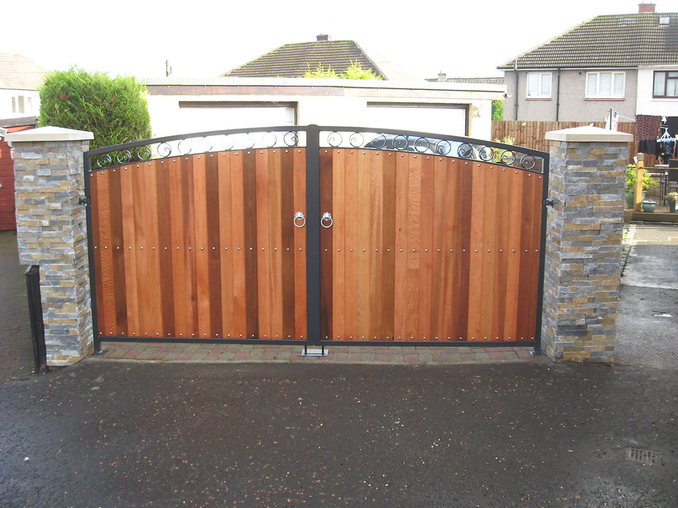 Design MTG11 - Cedar Driveway Gates