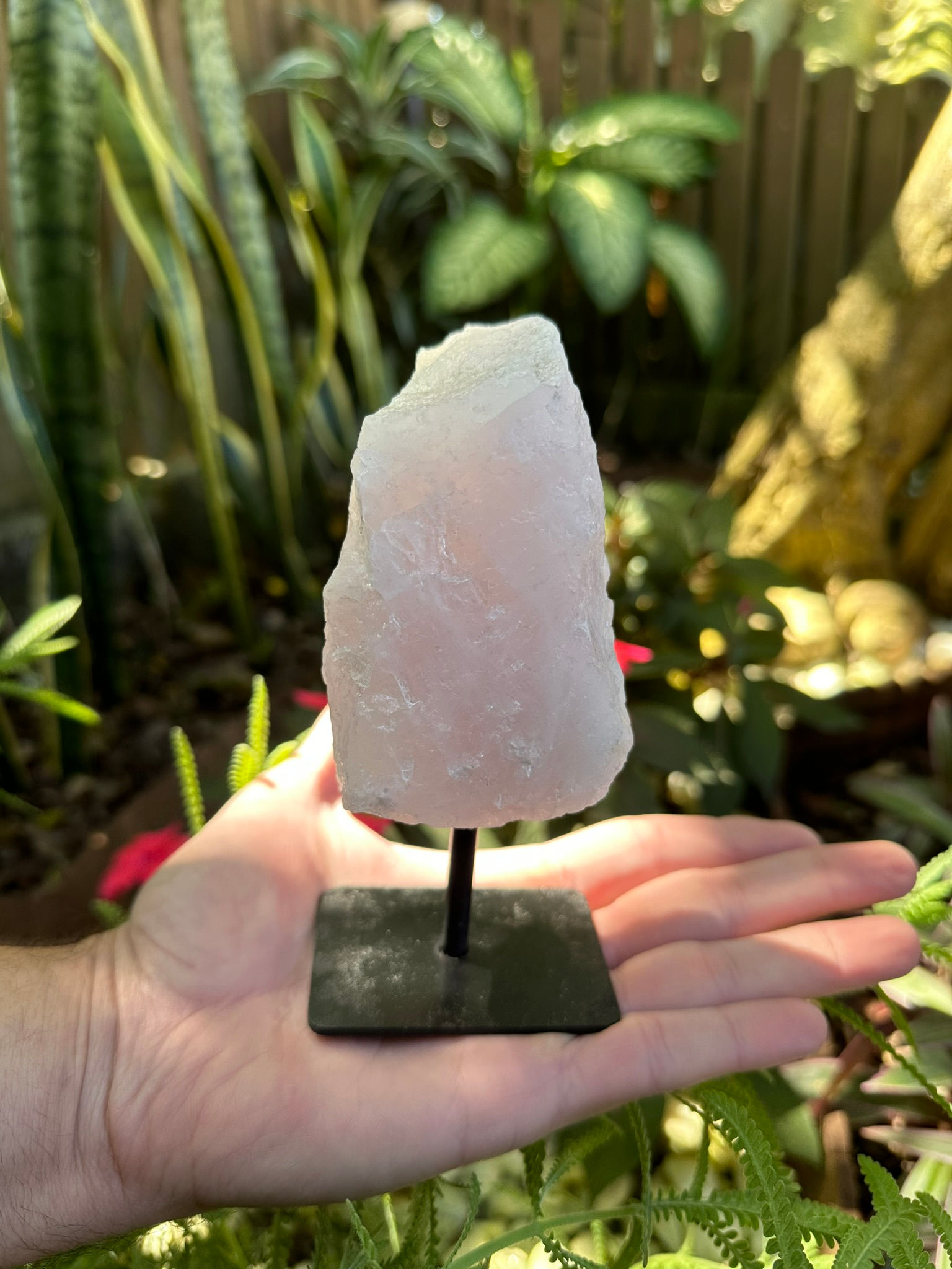 quartzo rosa na base