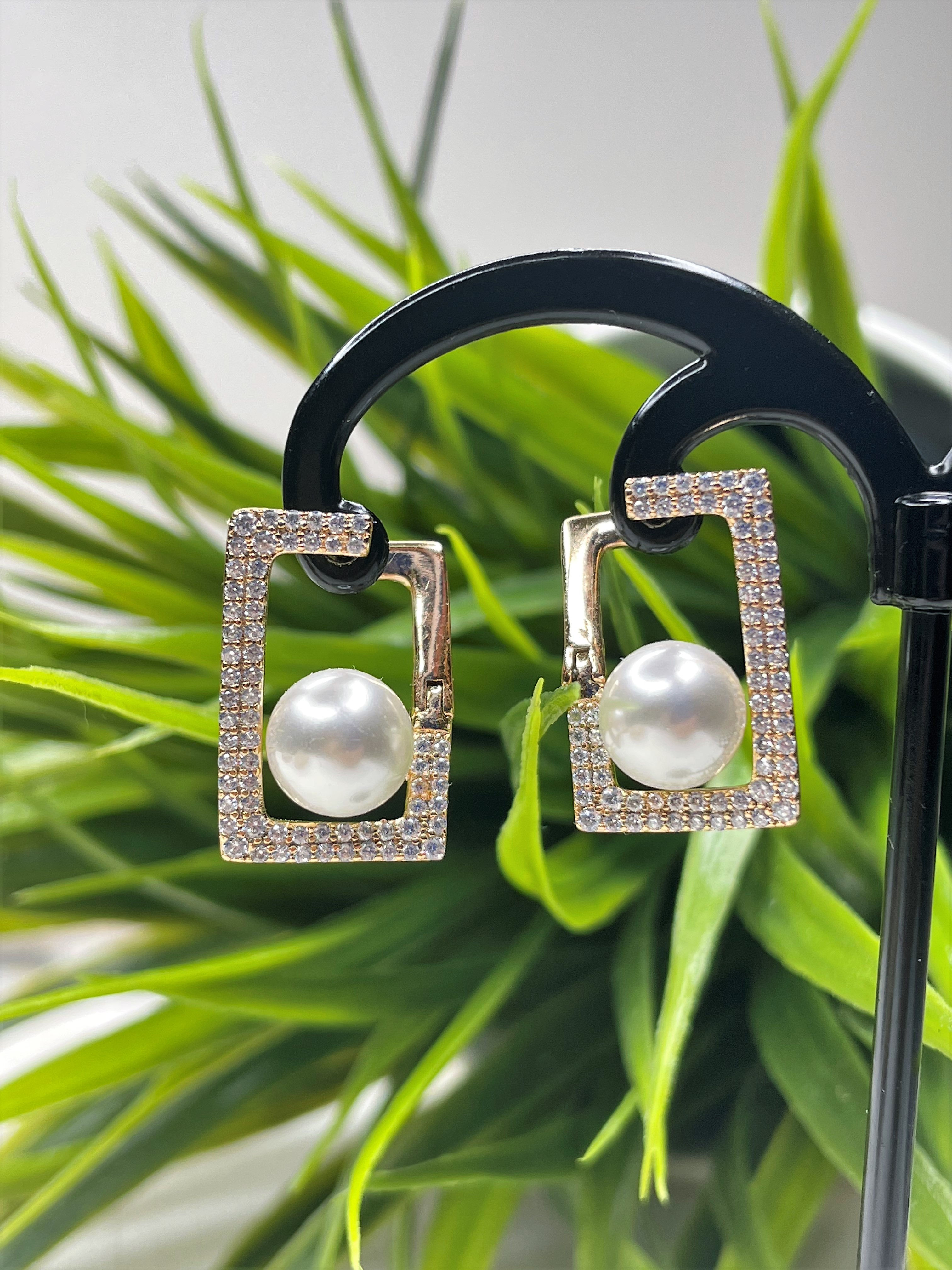 Xuping Zirkon İşlemeli İnci Küpe