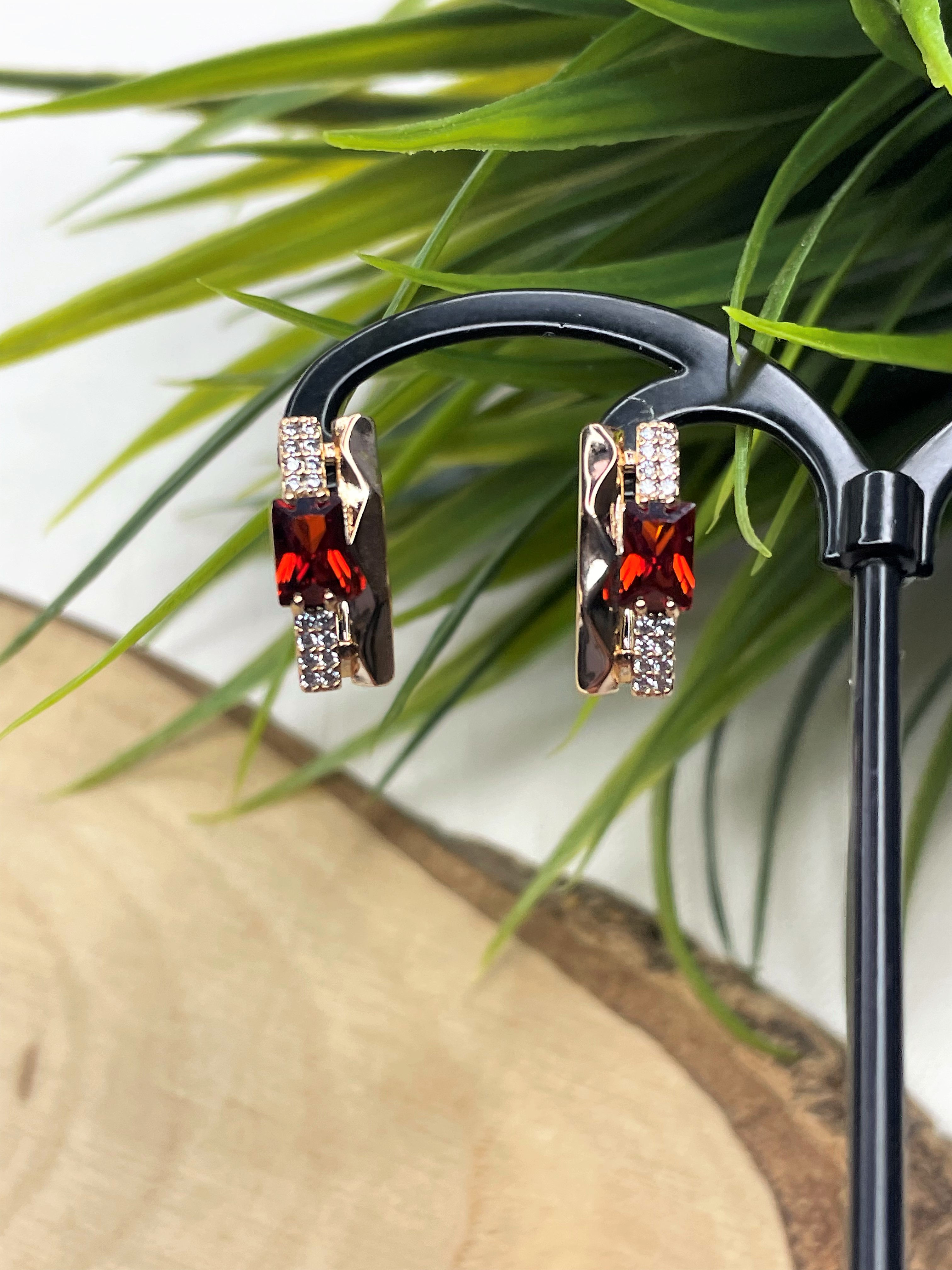 Xuping Kırmızı Taşlı Küpe