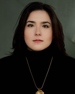 Alexis Seminario Headshot.jpeg