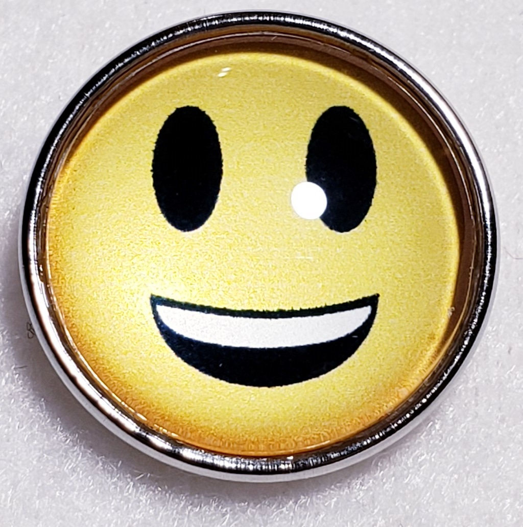 12mm Smiley Face w/Teeth Glass Snap (12-0601A)
