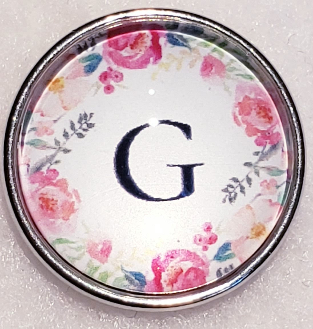 18mm/20mm Letter "G" w/Flowers Glass Dome Snap (1820-0778A)