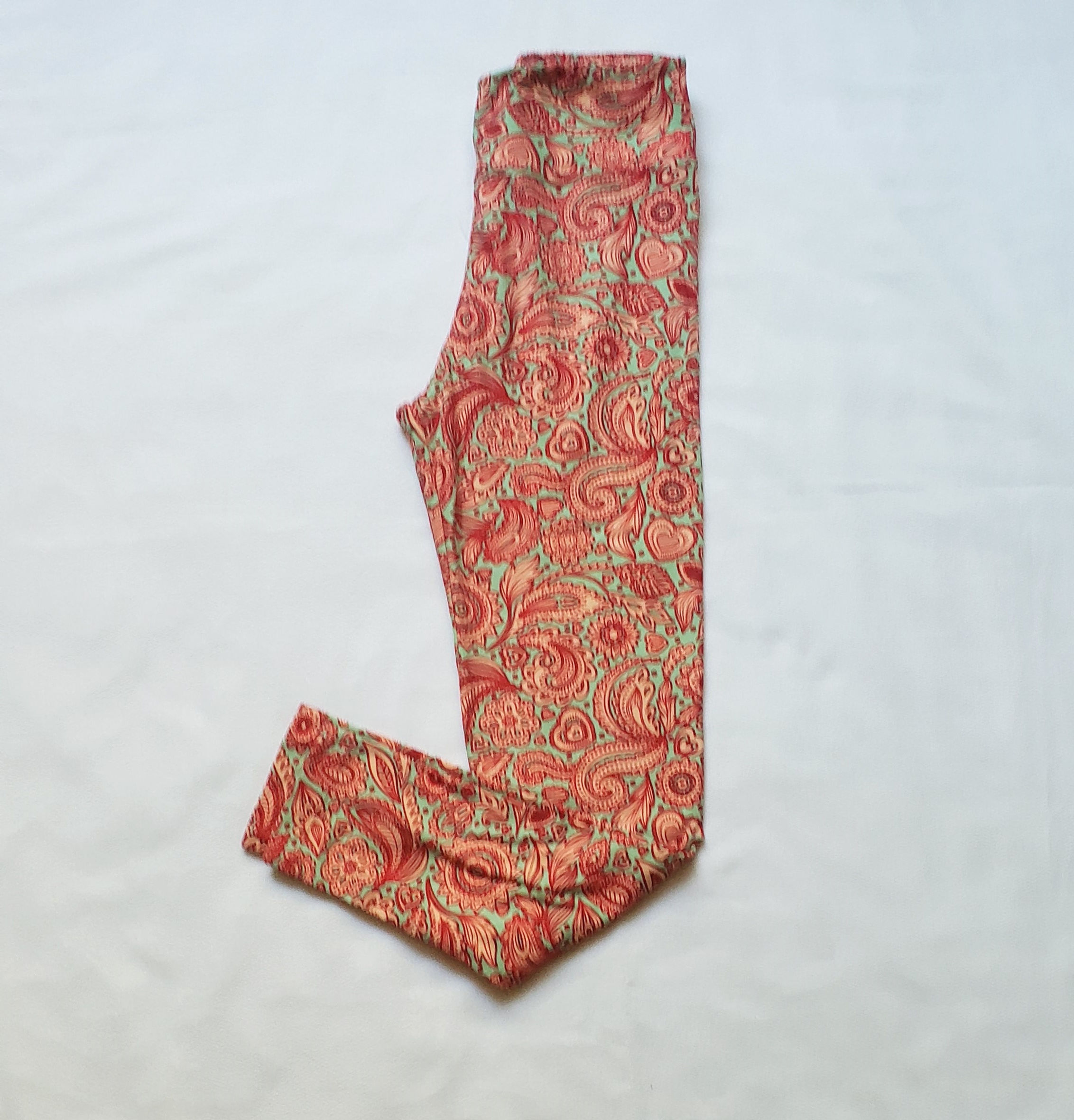 LuLaRoe Red and Peach Paisley on Mint Green Leggings (9173-Youth to Small)