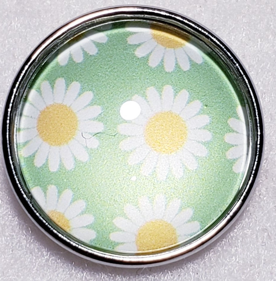 18mm/20mm Daisies On Green Background Glass Snap (1820-0612A-E3)