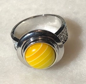 Thumbnail: 12mm Yellow and Orange Striped Round Resin Snap (12-0066-CO-E14)