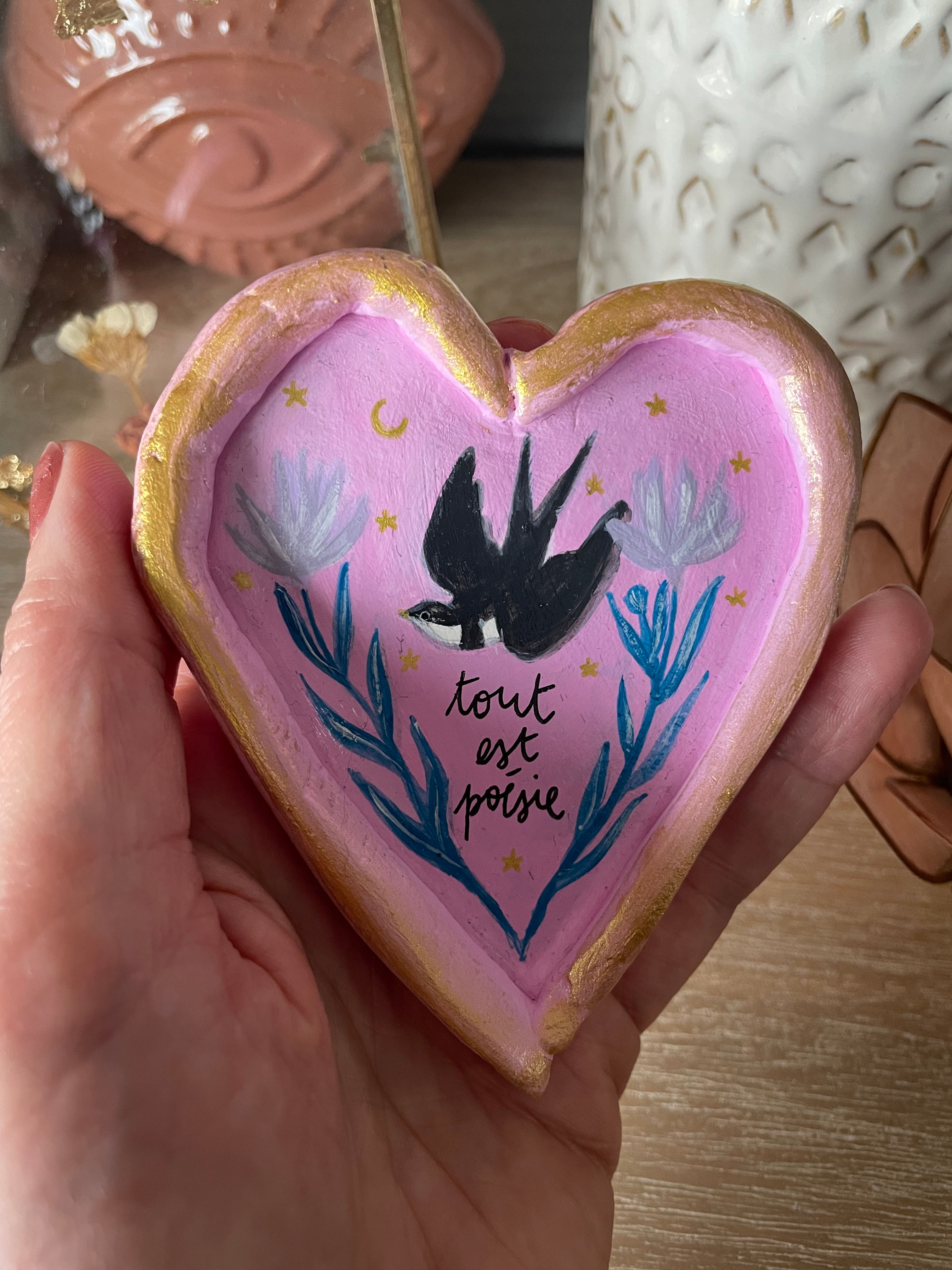 Vide-poche "Hirondelle & Fleurs" peint à la main - coupelle cœur artisanale