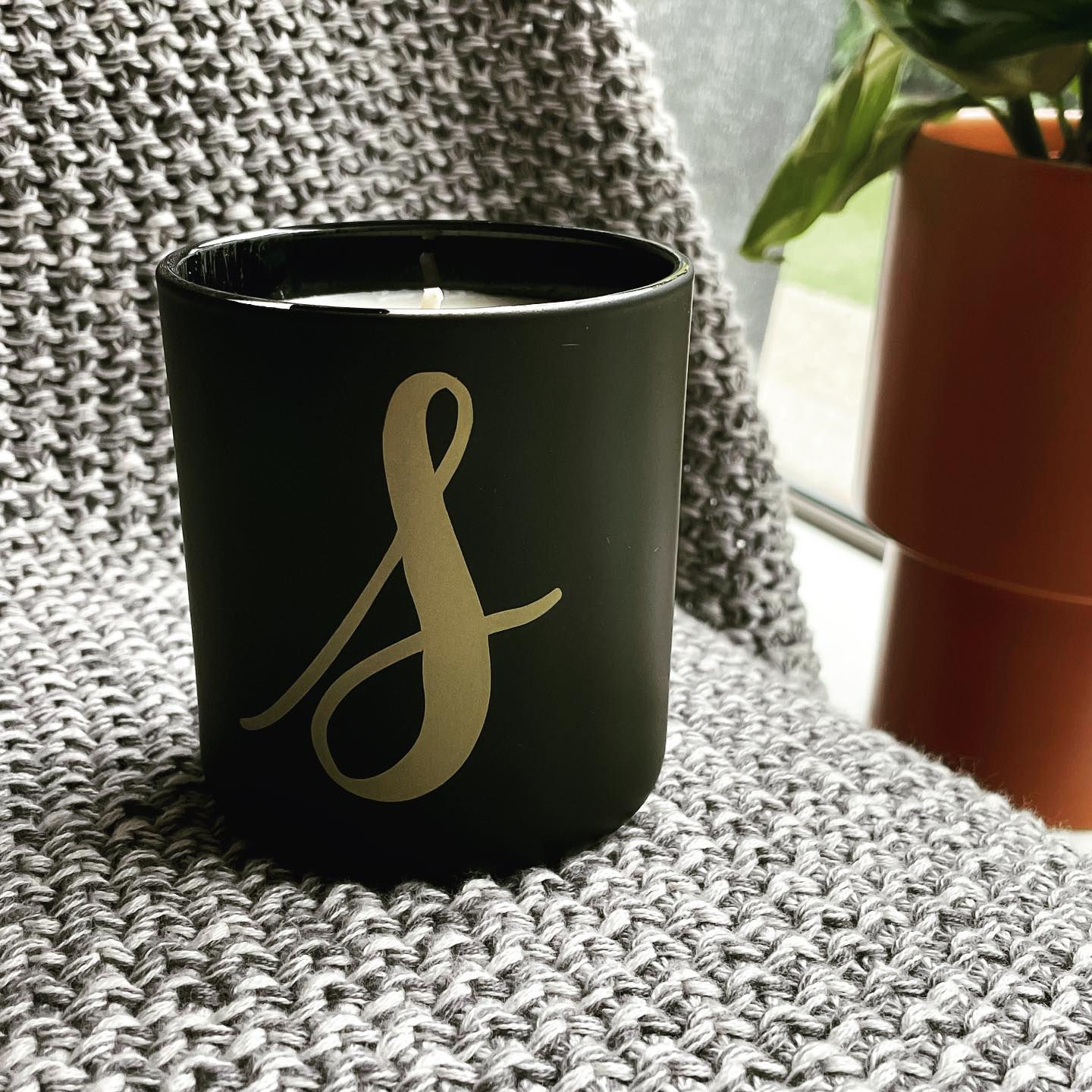 MONOGRAM KING CANDLE