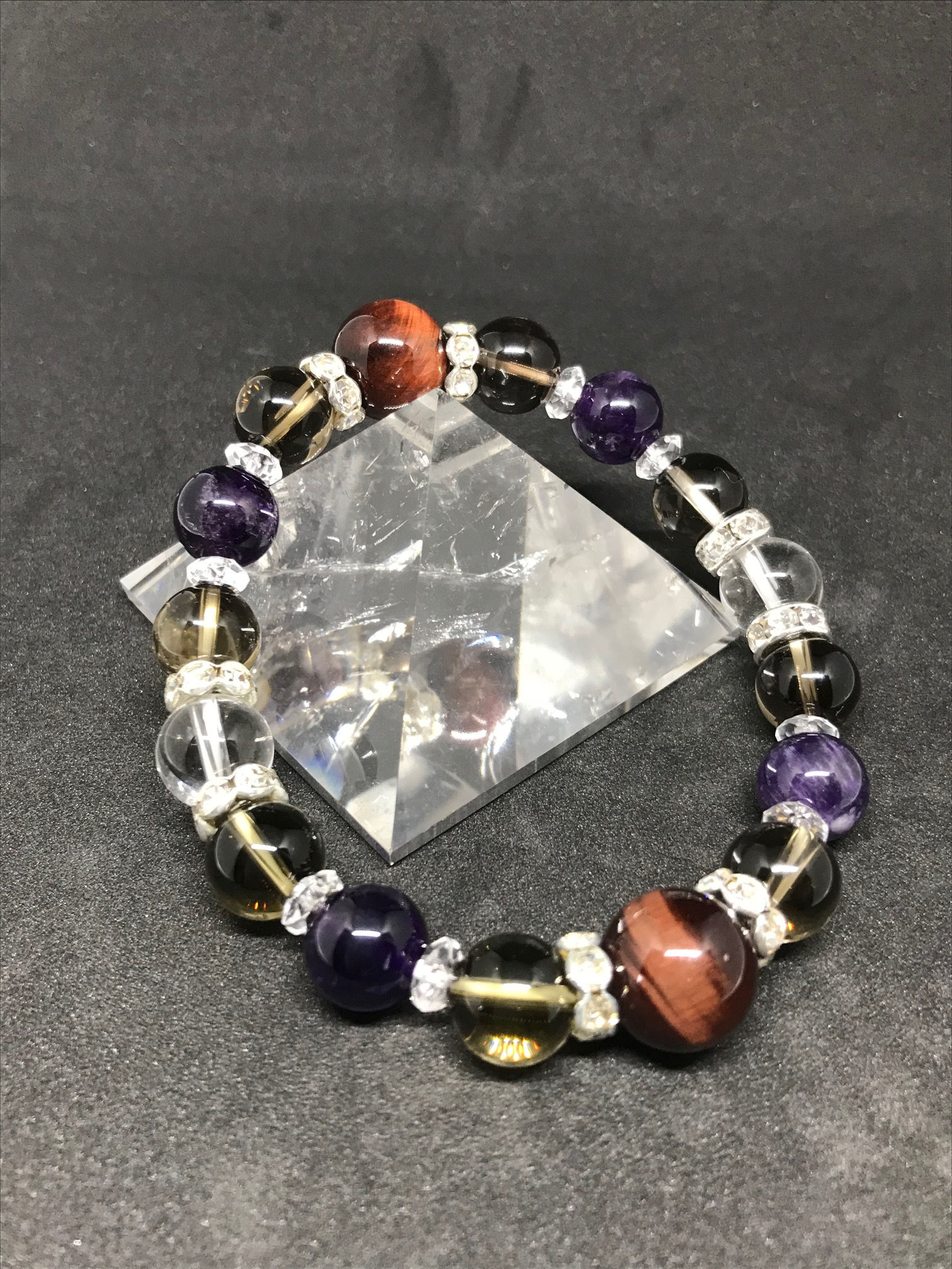 レッドタイガーアイ＋アメジスト＋スモーキークォーツ＋水晶 【内寸16cm】