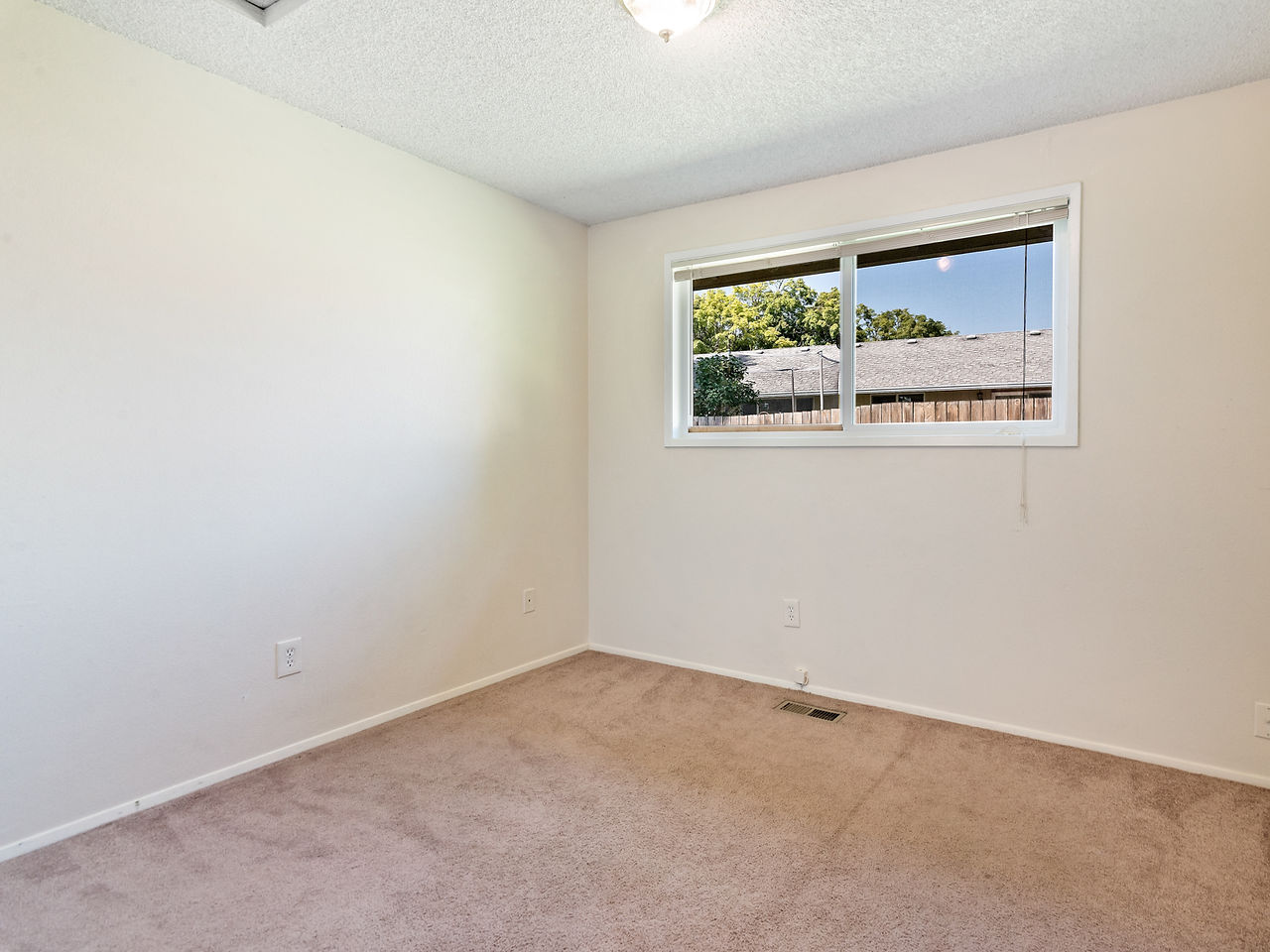 479 SE 36th Ave-14