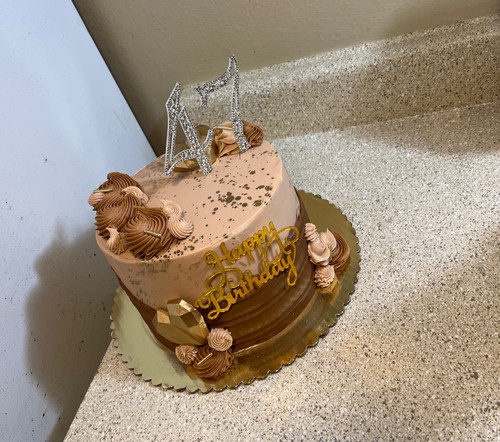 8 inch Layered Cake | Royalty Eats&Sweets