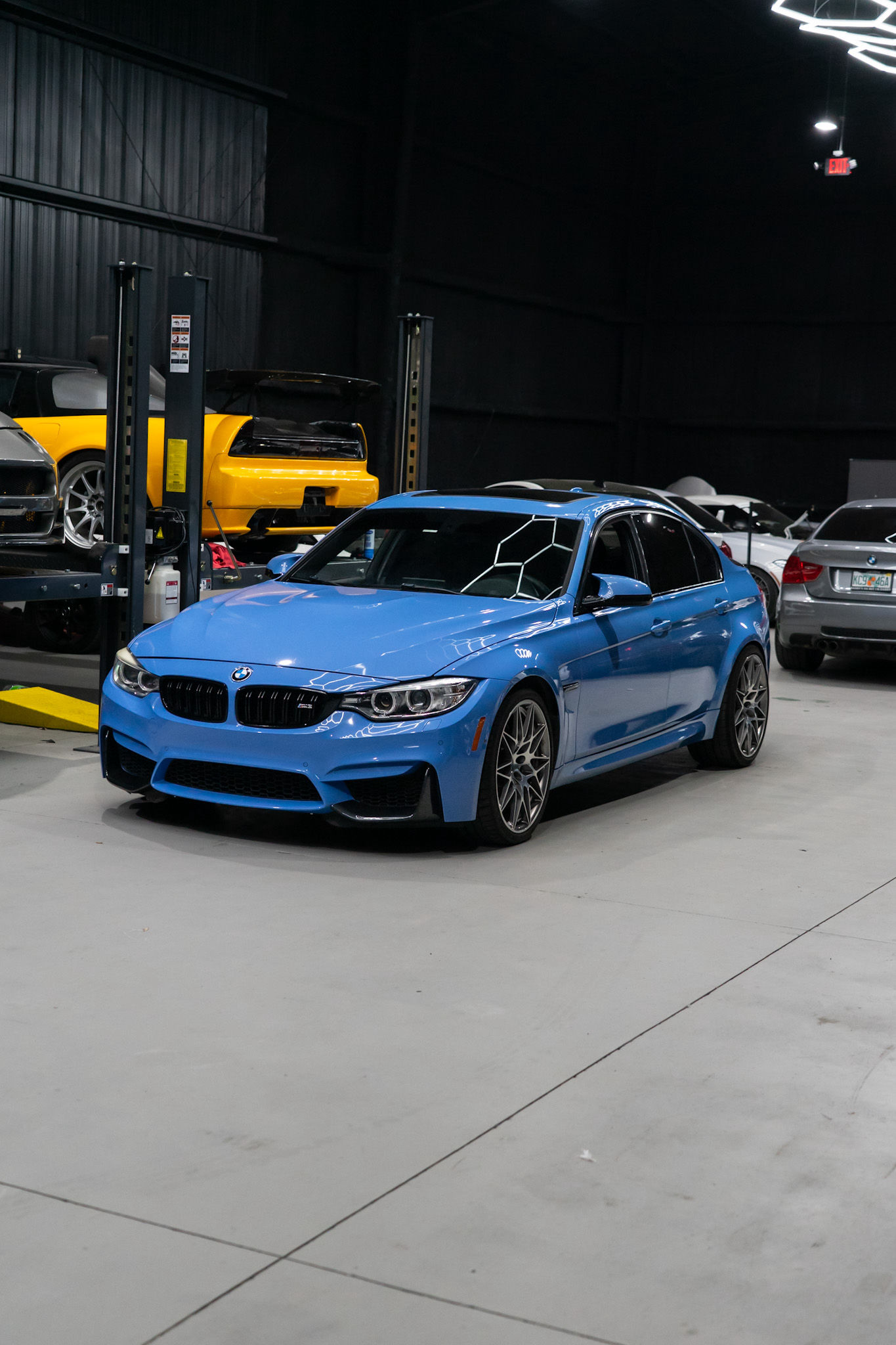 2016 BMW M3 Competition Manual